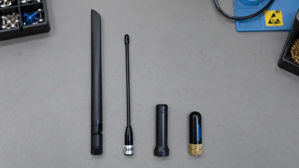 Cztery anteny autora: TX868-JKD-20, Gizont, T-Echo i Diamond